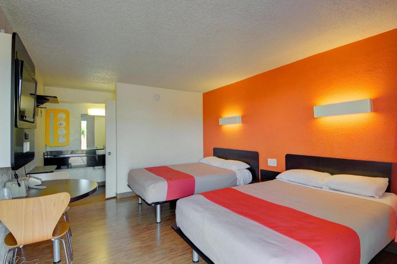 Economy Hotel Plus オクラホマシティ エクステリア 写真